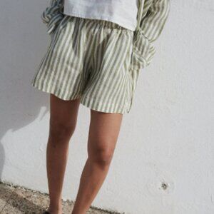 Linenfox Kim olive stripes linen shorts
